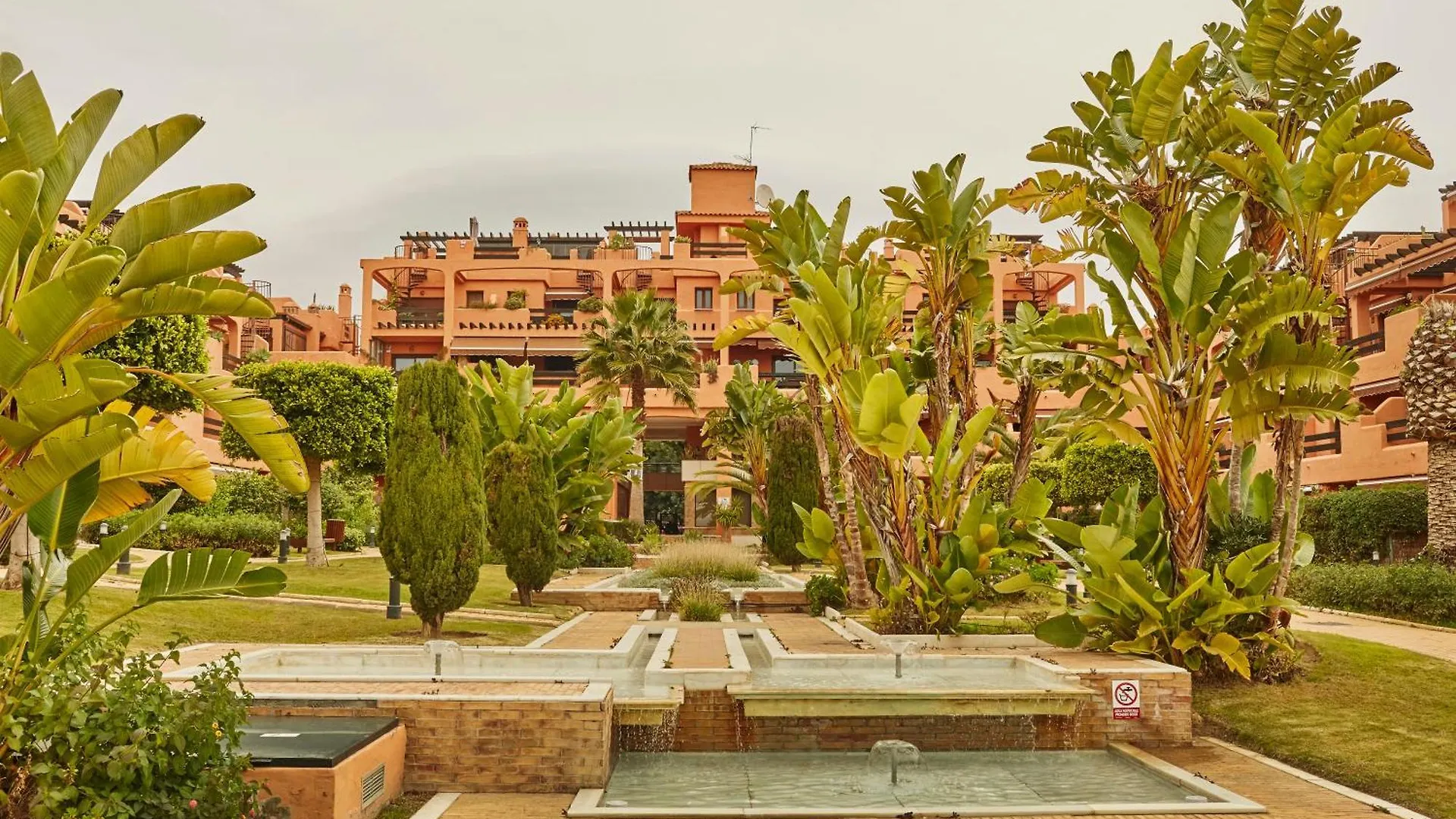 Coastal Gem Penthouse Daire Estepona