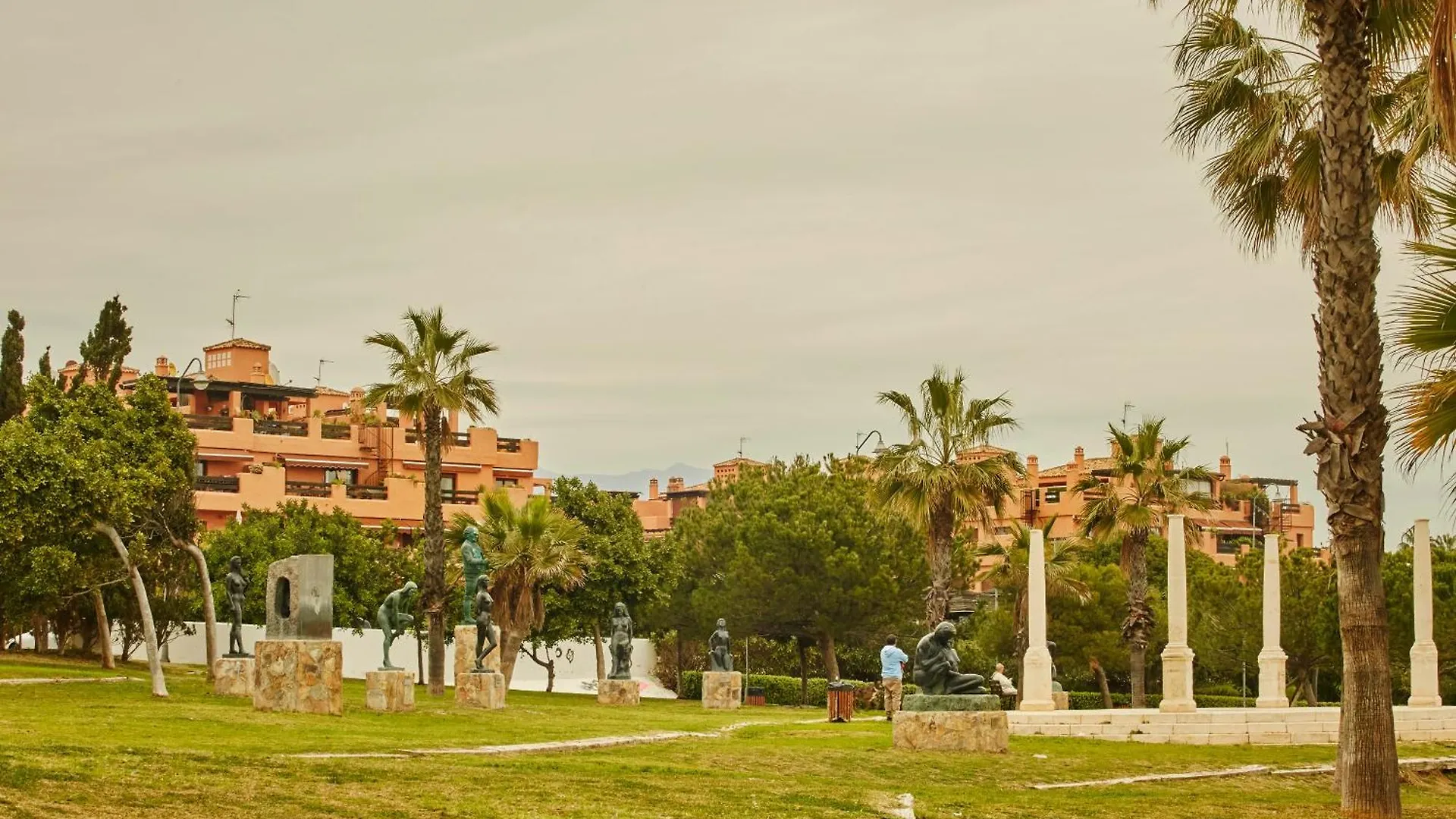 Coastal Gem Penthouse Daire Estepona