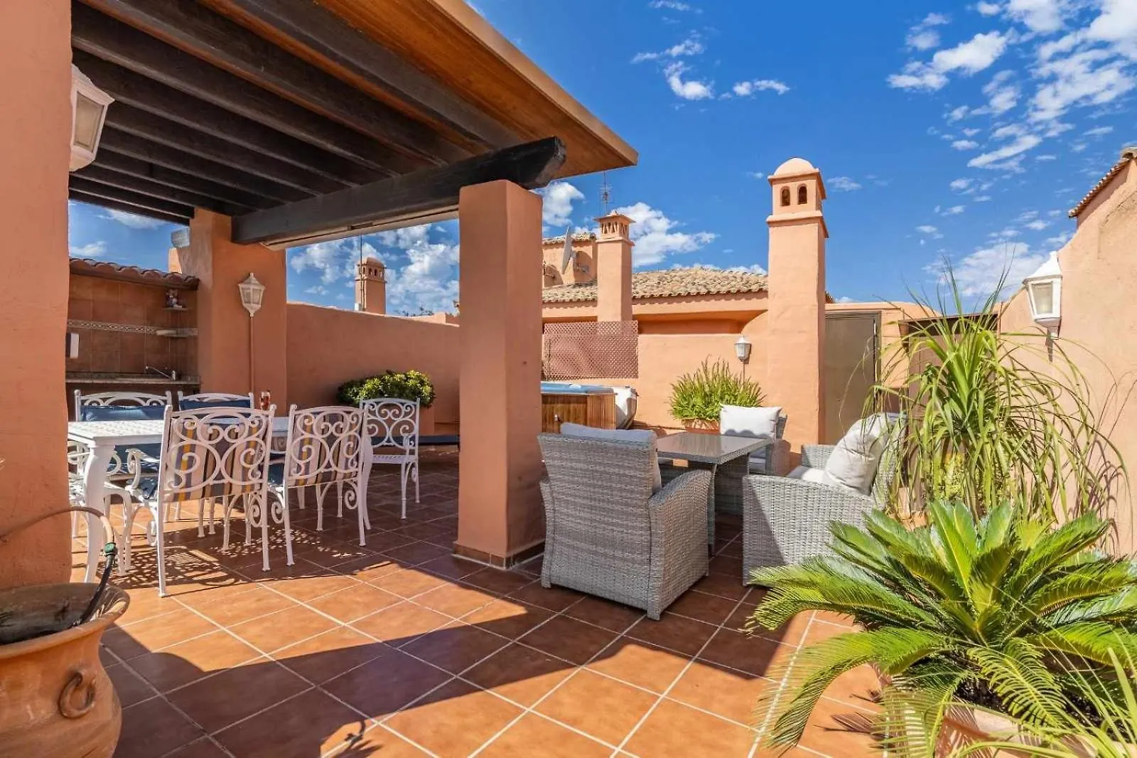 Coastal Gem Penthouse Daire Estepona 0*,  İspanya